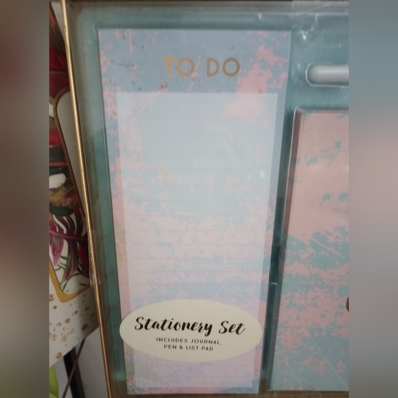 Stationery Set. ECCOLO 3 Piece Glam Metallic Gold w/Pink and Blue. NWT - Picture 5 of 7